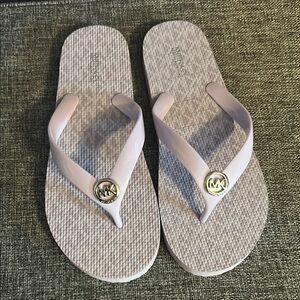 NWOT Michael Kors Lavender Flip Flops